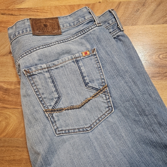 Lucky Brand 410 Vintage Straight Jeans Men’s 40x32 Light Wash Denim - Picture 3 of 12